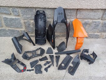 KTM LC8 950 - MOTOR NA DÍLY - 18