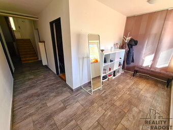 REZERVOVÁNO Prodej vícegeneračního domu ve Křtinách - 18