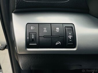 Kia Sorento 2.2D 4x4 MANUÁL VÝHŘEV 1.MAJITEL BEZ KOROZE - 18