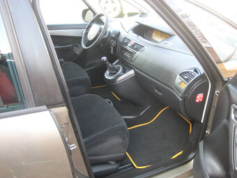 CITROEN GRAND C4 PICASSO 1.6 HDi 7.MÍST 1.MAJITEL - 18