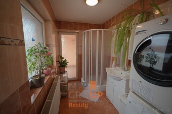 Prodej rodinného domu 4+1 s bazénem o rozloze 144 m2, ulice  - 18