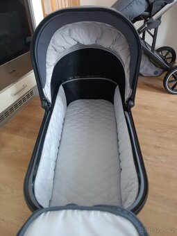 Kočárek Cavoe MOI Iron 2022 - 18