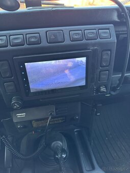 Land Rover Defender 110 - 18