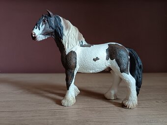 SCHLEICH SBĚRATELSKÉ FIGURKY KONĚ 168 - 18