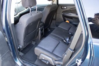 Fiat Freemont z roku 2014 - 18