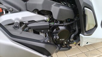 Honda SH 350i Nový skútr 920Km - 18