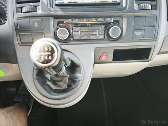 VW Caravelle T5 long 4x4 8míst MANUÁL 2x šoupačky - 18
