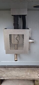 Obytná nástavba na pick up - 18