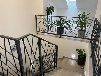Novostavba RD 360m2 - 18
