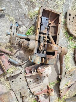 Zetor, traktor, díly - 18