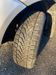 HYUNDAI TUCSON 2.0 CRDI 103 KW 4X4 ROK 2007 - 18