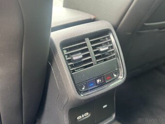 Škoda Octavia Combi 2.0 TSI RS DSG - 18