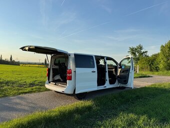 Peugeot EXPERT-TRAVELLER 2018 rok - 18