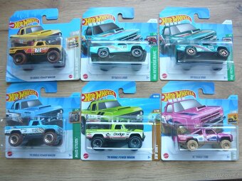 AUTÍČKA HOT WHEELS - 18