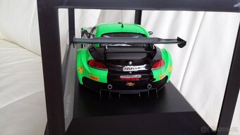 PORSCHE, MCLAREN, MERCEDES, BMW. Minichamps 1/18 - 18