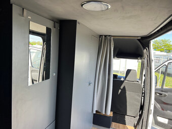 Cestovní obytná dodávka Mercedes Sprinter, rok 2022 - 18