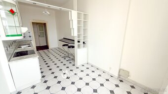 Pronájem byty 3+1, 99 m2 - Znojmo, náměstí Republiky - 18