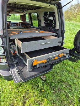 Expediční Land Rover Discovery 4, r.v., 2016, nový motor - 18