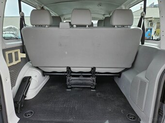 VW TRANSPORTER 2.0 TDI 9MÍST L1H1 2010 - 18