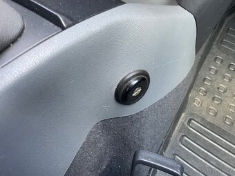 Škoda Fabia 1.4 MPi -. 1 majitel - 82000km - 18