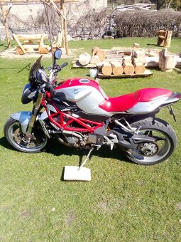 MV Agusta Brutale 910 - 18