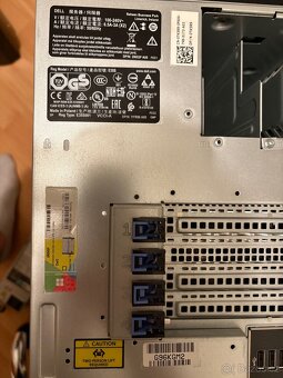 Dell PowerEdge R730 server - 18