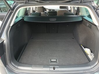 Volkswagen Golf 1,6 TDI,81KW,SERVIS,NAVI,TAŽNÉ - 18