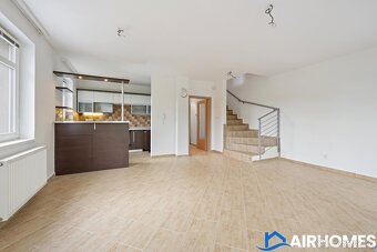 Bydlení  se zahradou na hranici Průhonického parku - 18