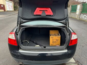 Audi A4 8E B6  2001 1,6 Benzín prodám pojízdné STK Platná - 18