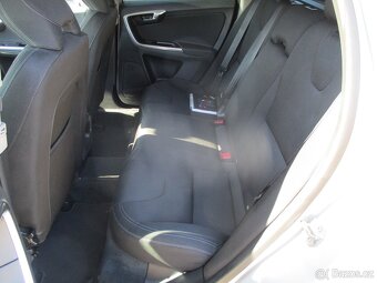 VOLVO XC60 2,4D 120kw AWD GPS Auto 10/2013 - 18