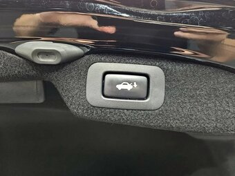 2015 LEXUS LS460 AWD - 18