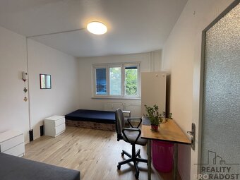 Pronájem bytu 2+1 s balkonem v Jihlavě, nájem byt 2+1 balkon - 18