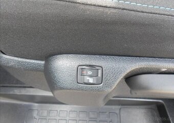 Peugeot Traveller 2,0 130 kW Serviska Digiklima nafta - 18