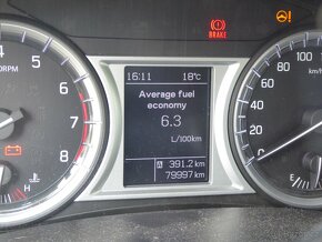 Suzuki Vitara 1.6 benzin 88 kw, 2018 přední pohon, 80000km - 18