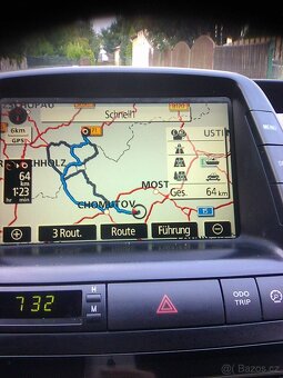 Výjimečná příležitost  Nadstandartní Prius na prodej - 18