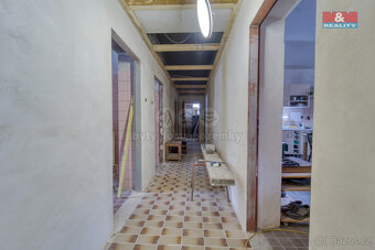 Prodej nájemního domu, 1172 m², Planá - 18