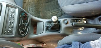 Peugeot 206 SW 1.4 HDI, rok 2003 - 18