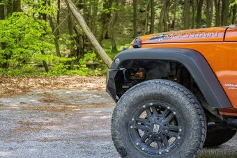Jeep Wrangler Mountain 3,8 V6 LPG A/T 4x4 aj na splátky - 18