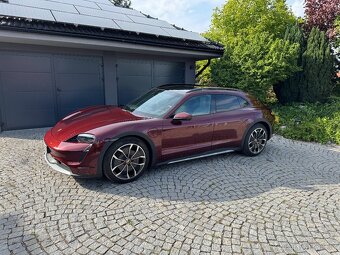 Porsche Taycan 4 Cross Turismo - 18