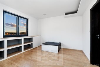 Prodej patrového rodinného domu se zaradou v Třemošné, 1270m - 18