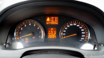 Toyota Avensis 1.8 VVTi benzín, 108kW, Combi, 2010 - 18