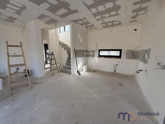 Prodej rodinného domu 150 m, pozemek 700 m - 18