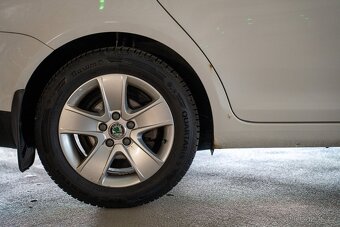 Volkswagen Jetta,  1.6 benzín 75 kw - TOP STAV - 18