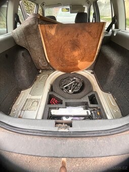 Škoda octavia combi 1,6 - 18