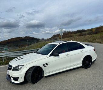 Mercedes-Benz C63 - 18