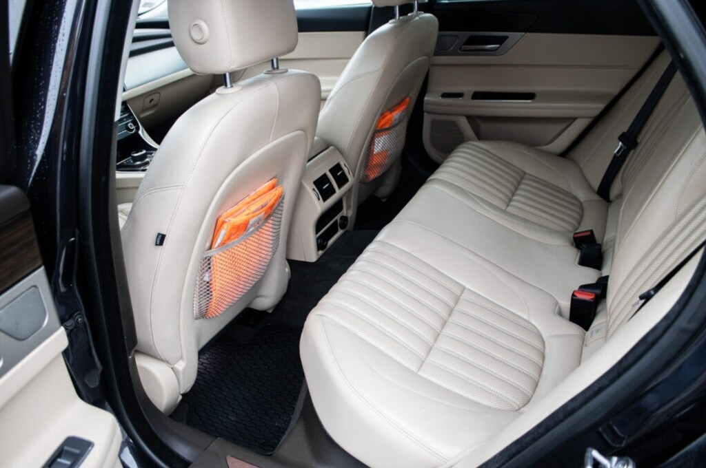 Jaguar XF 177kW (2017) - 19