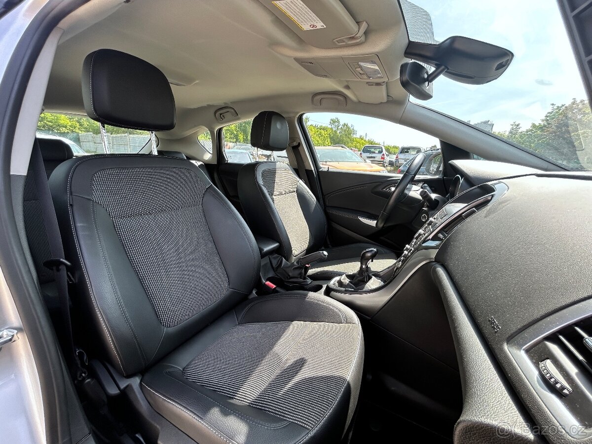 Opel Astra J TURBO, najeto 122.612 km, 1. majitel - 19