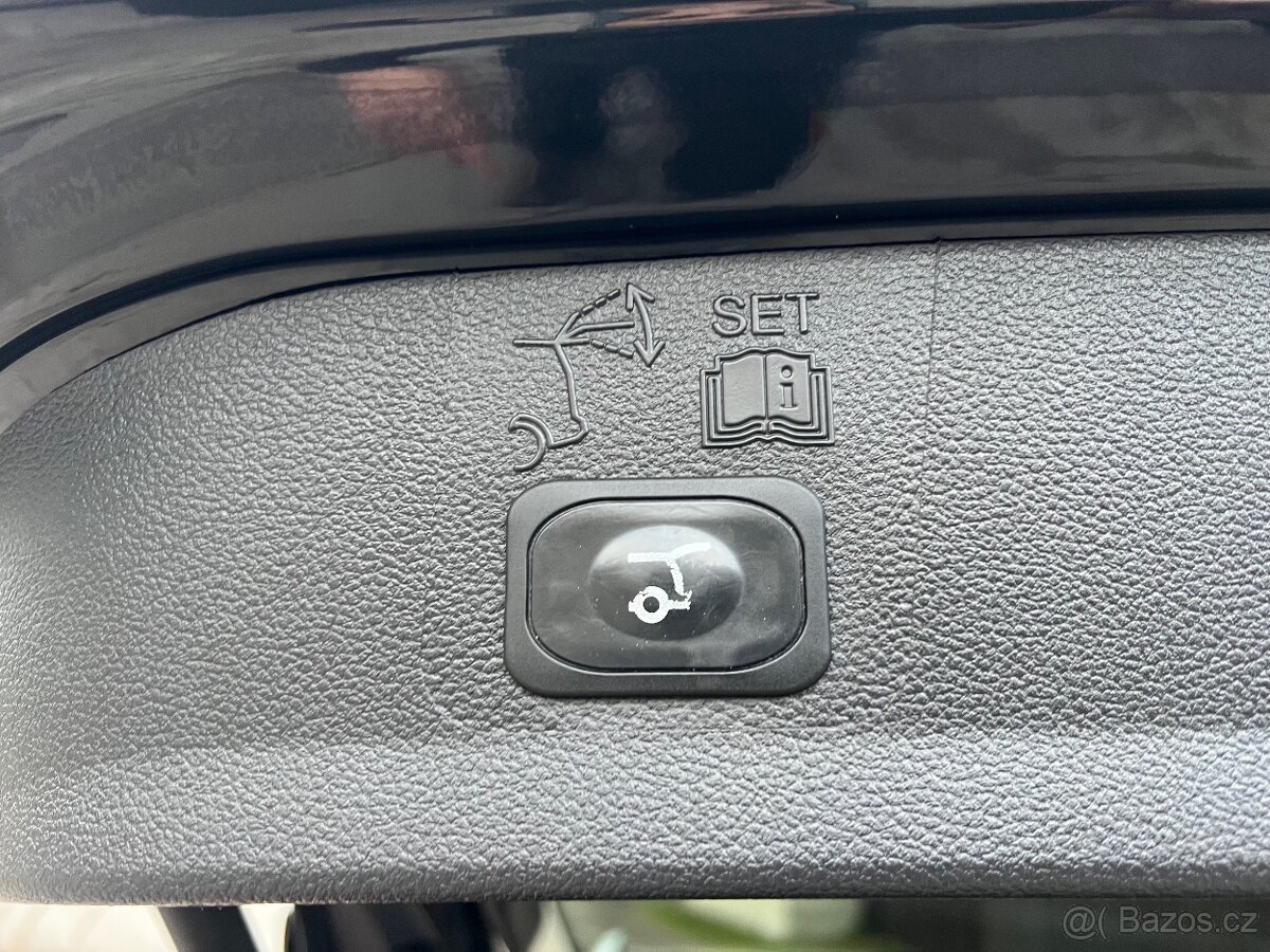 FORD KUGA II 2.0TDCi INDIVIDUAL 2WD 128.000 KM XENONY/TZ/AL - 19