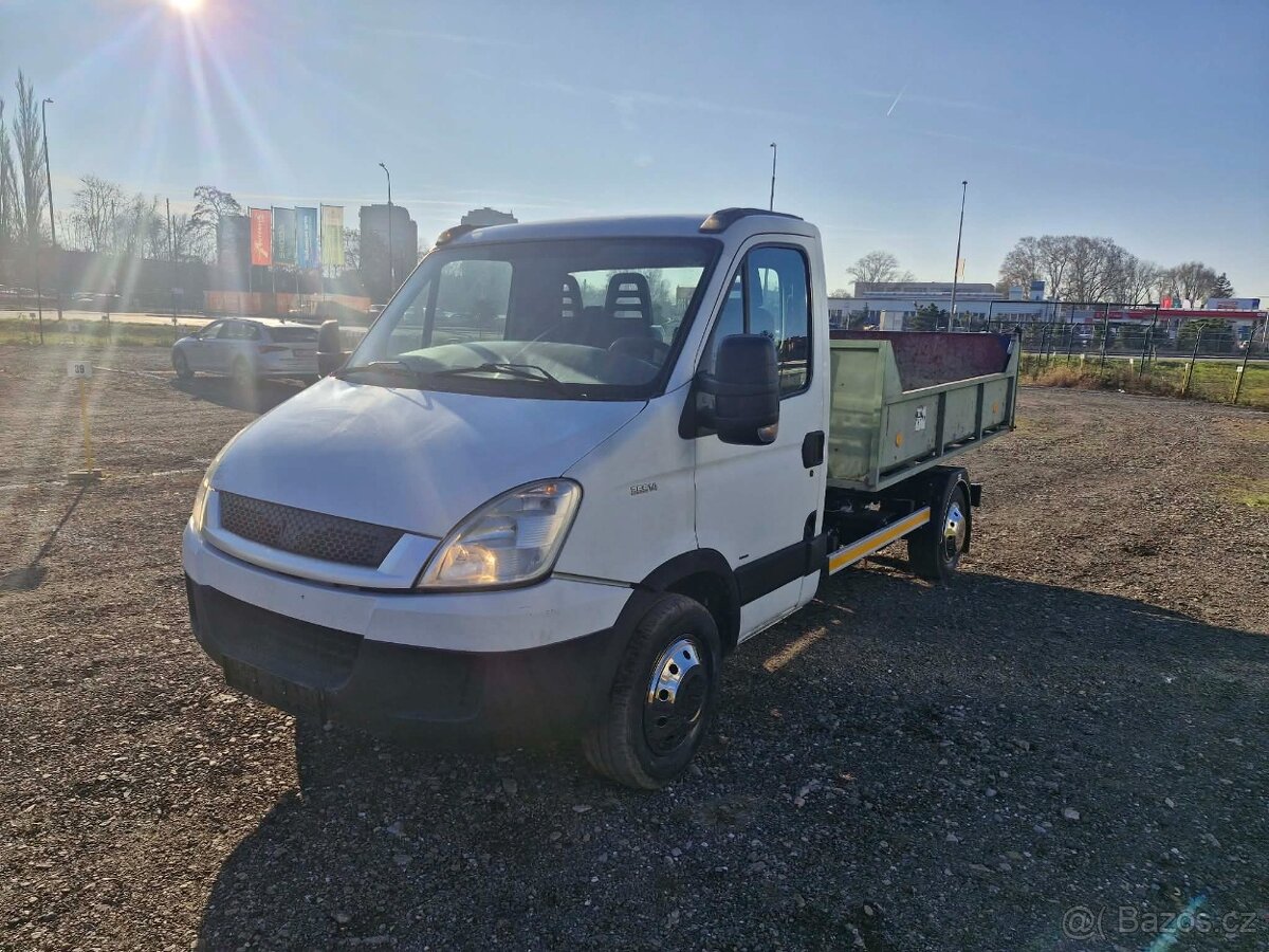 Kontejner Iveco do 3,5 t najeto - 340.000 km - 19
