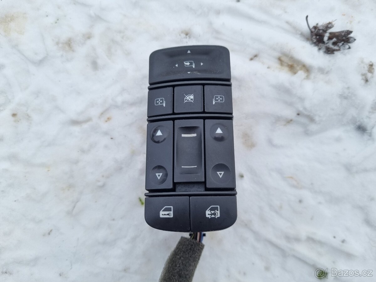 Opel Vectra C facelift kombi - náhradní díly - 19